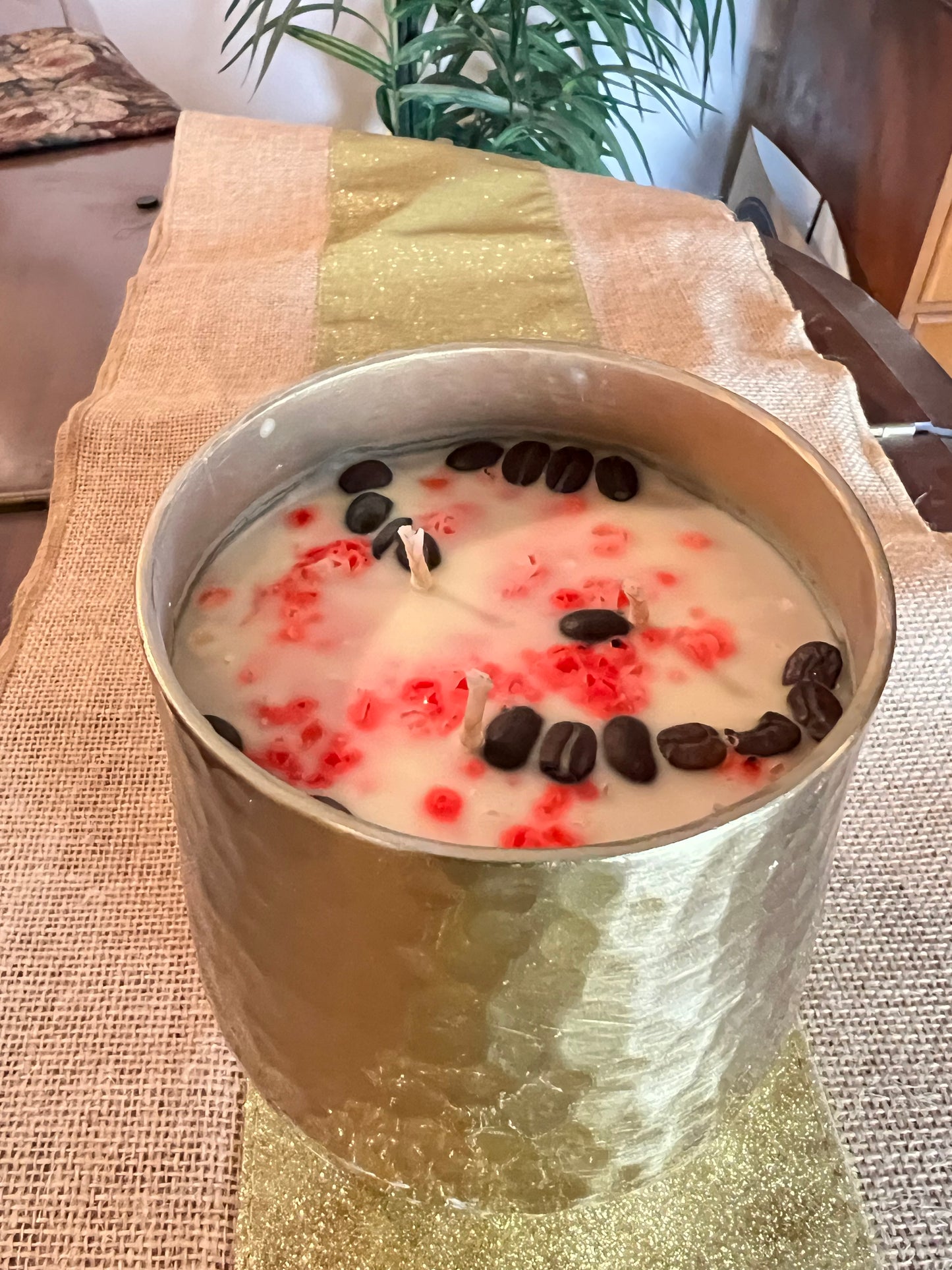 Gold Jumbo Soy Candle in Peppermint Mocha